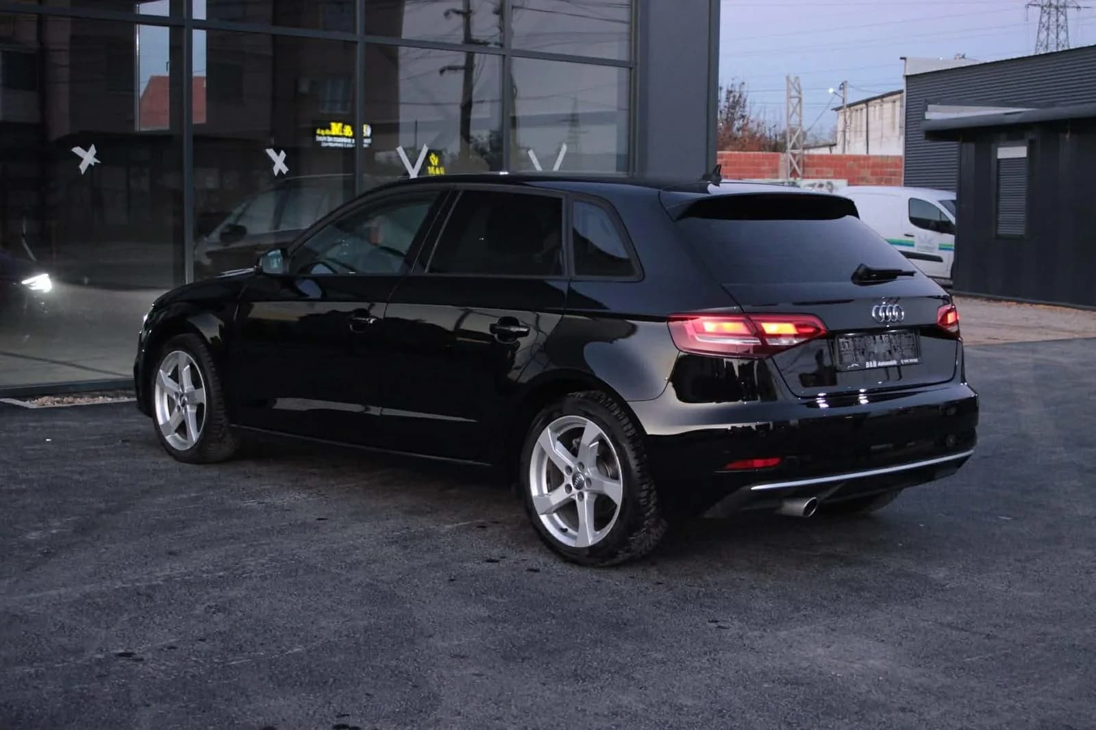 Shitet Audi A3, Viti 2016 — foto 2 nga 12