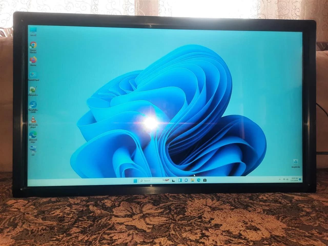 Industrial PC All-in-One AIO OEM, 32" — foto 2 nga 7
