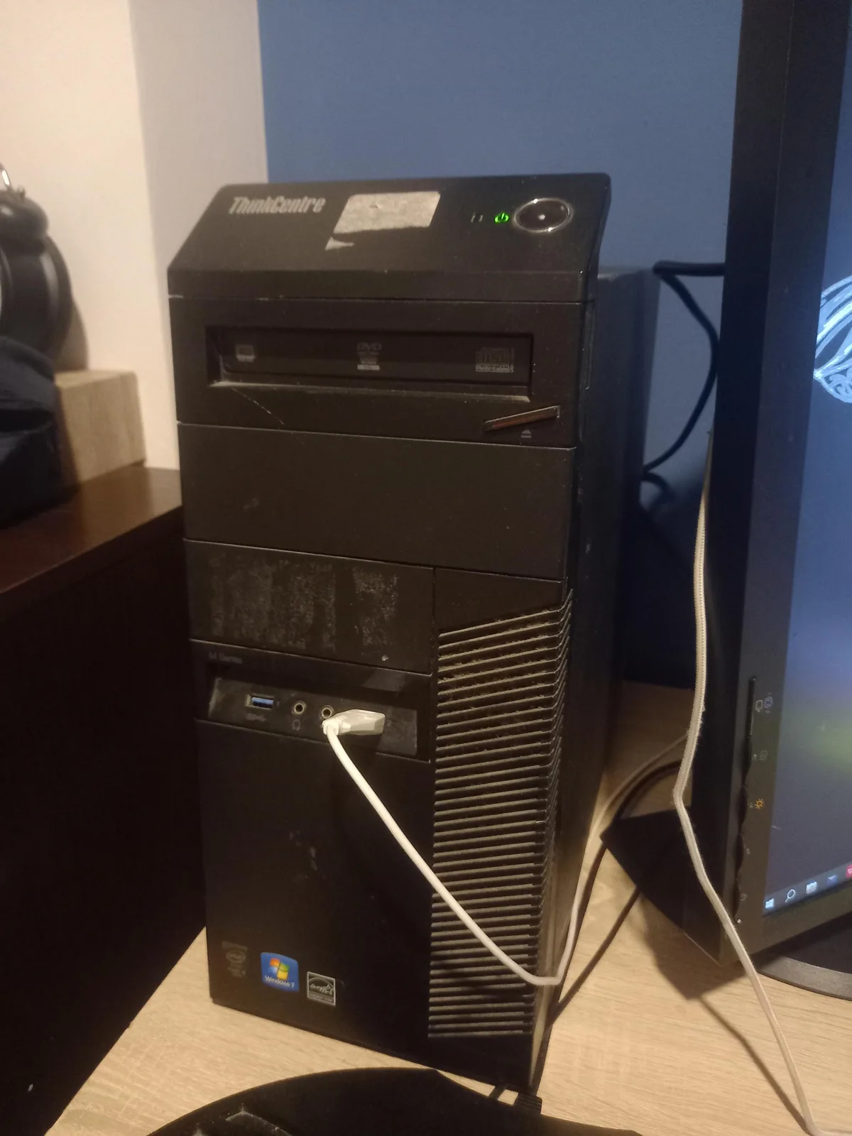 Shitet PC për shkollë/zyrë — foto 1 nga 3