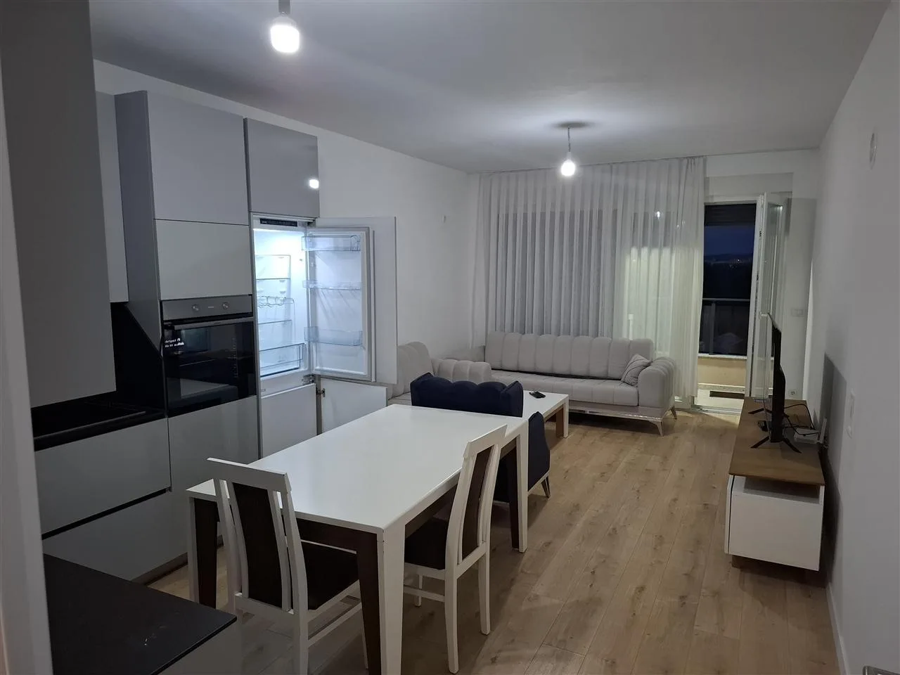 Banesë 1+1 me qira — foto 2 nga 9