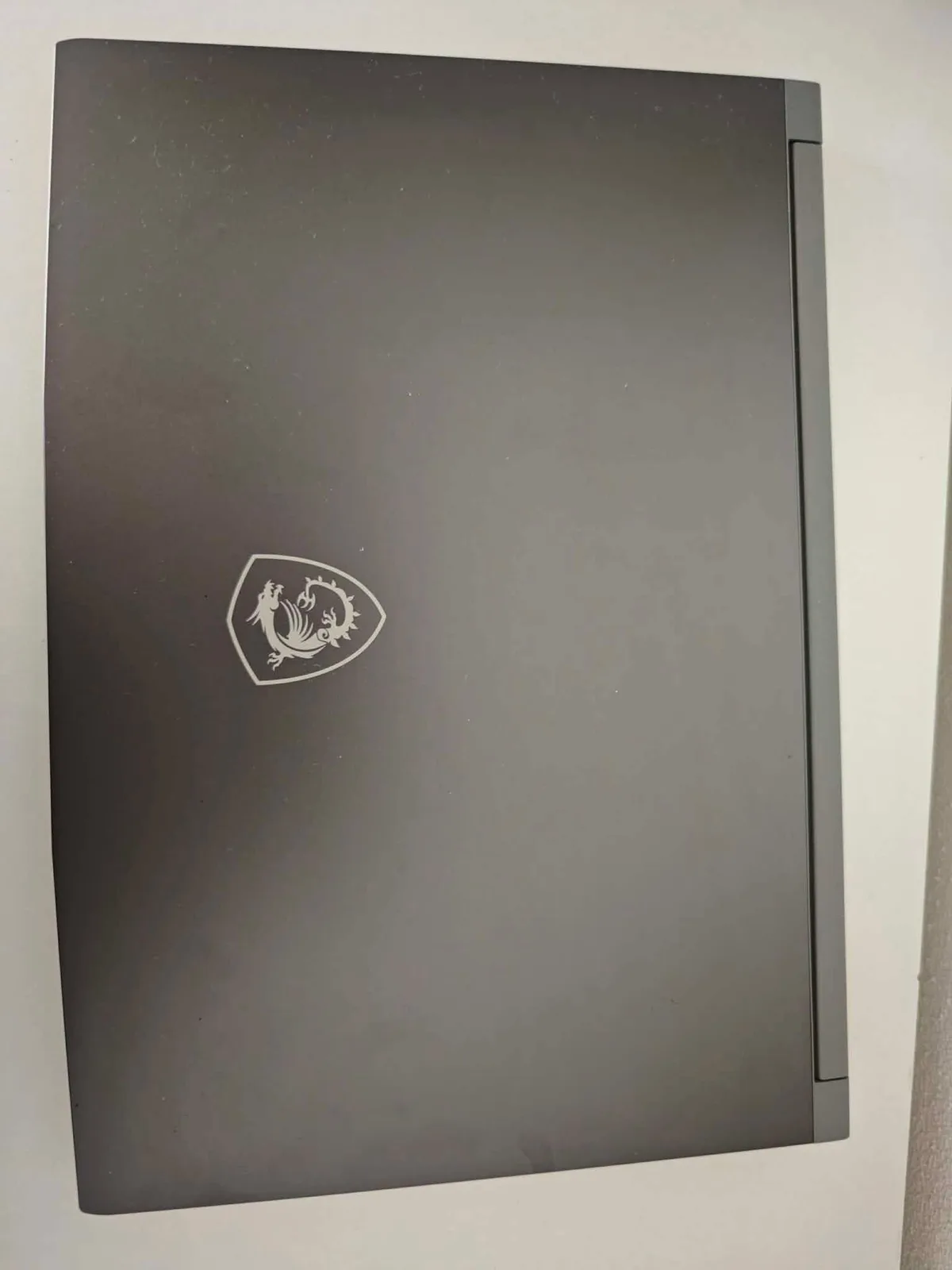 Laptop MSI Thin 15 B13UC, RTX 3050 — foto 2 nga 6