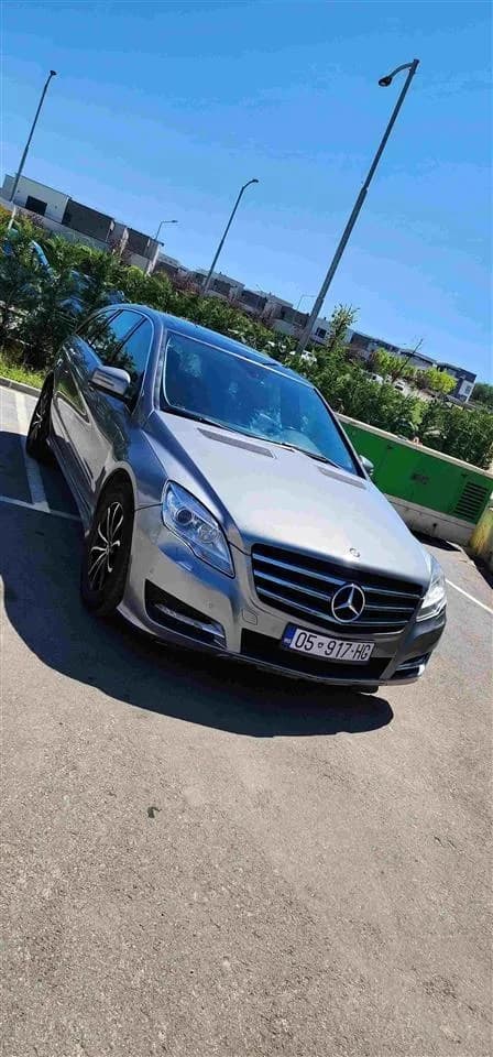 Mercedes R 350 4Matic, 7 ulëse — foto 2 nga 7