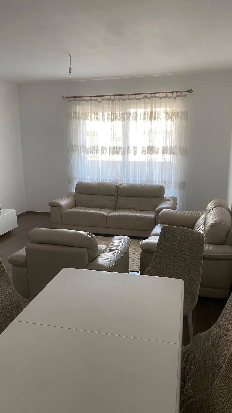 Banesë 2+1 me qira - Fushë Kosovë, te Euro Store. — foto 1 nga 12