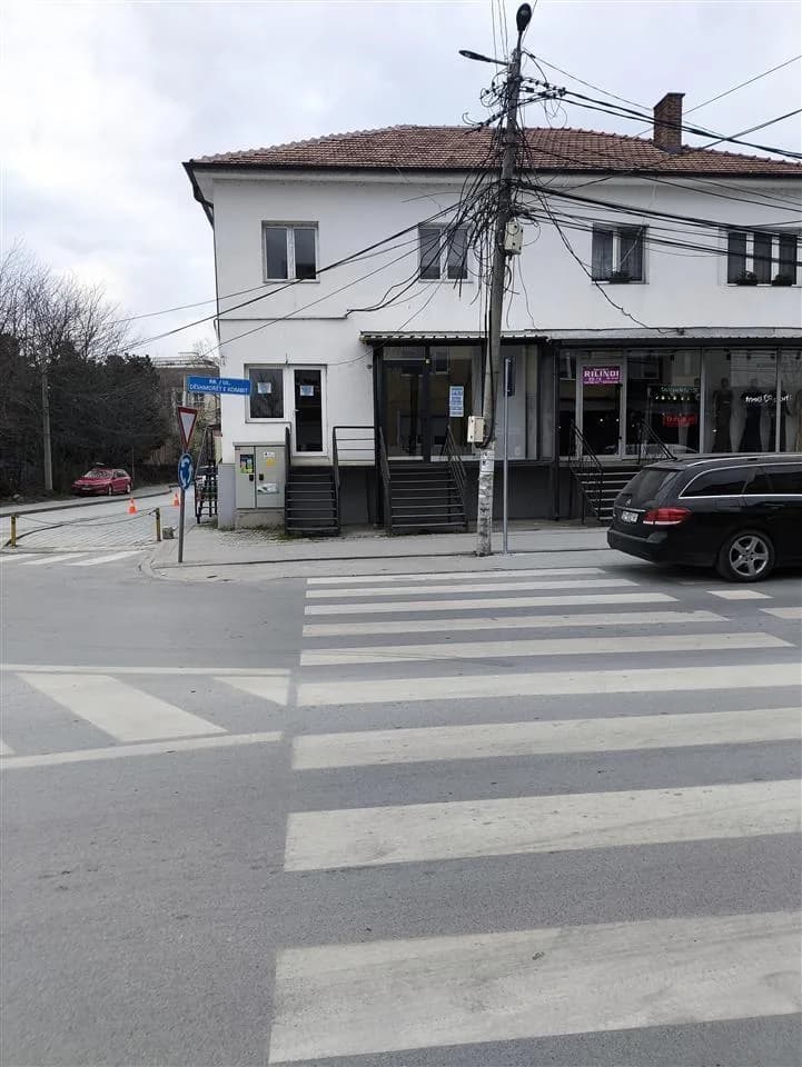 Lokal 50 m² me qira në Vushtrri — foto 1 nga 10