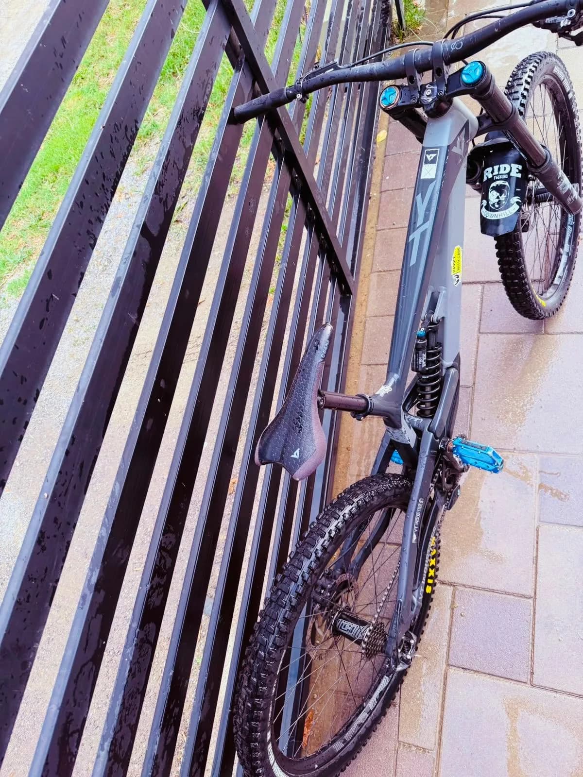 Biçikletë YT Industries 27.5” – enduro/downhill — foto 2 nga 7
