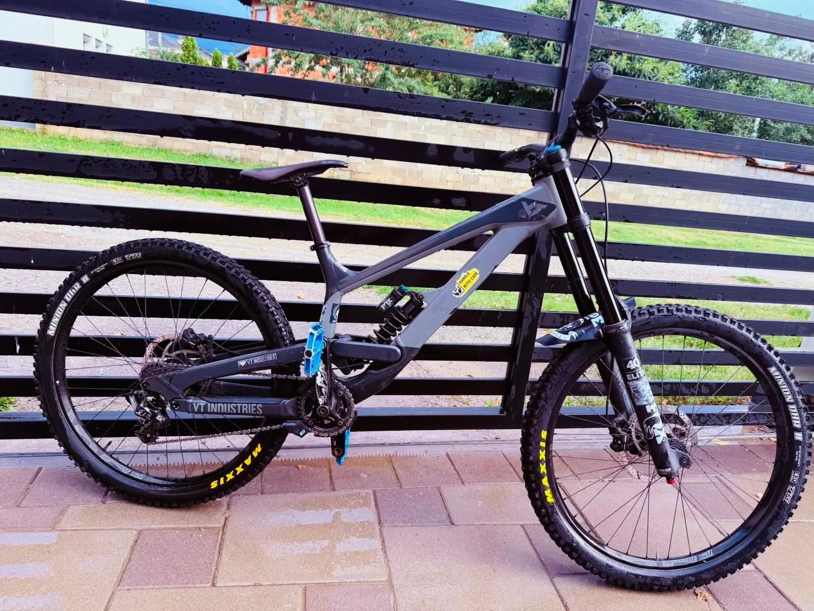 Biçikletë YT Industries 27.5” – enduro/downhill — foto 1 nga 7