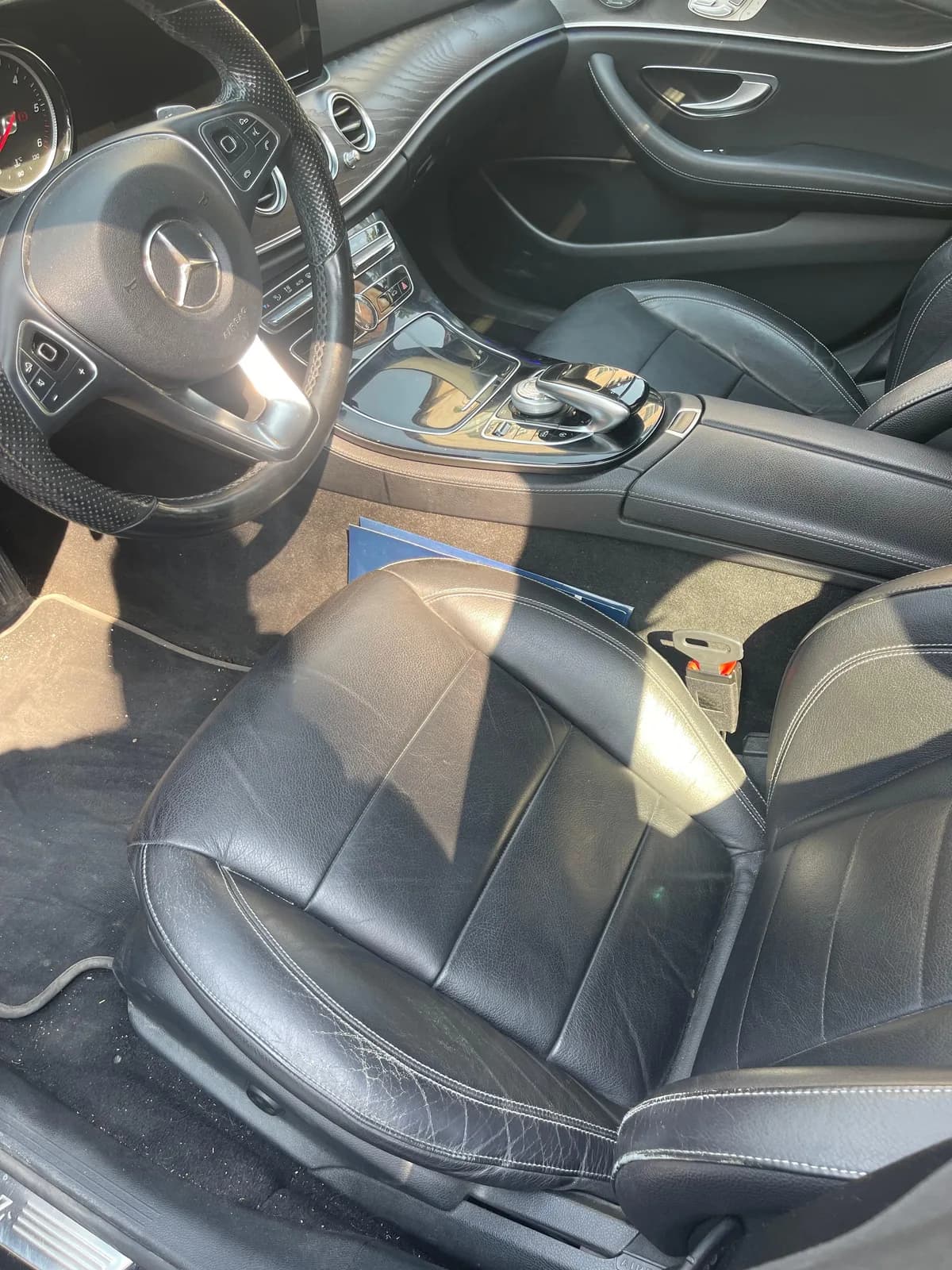 Mercedes E220, viti 2017 — foto 2 nga 5