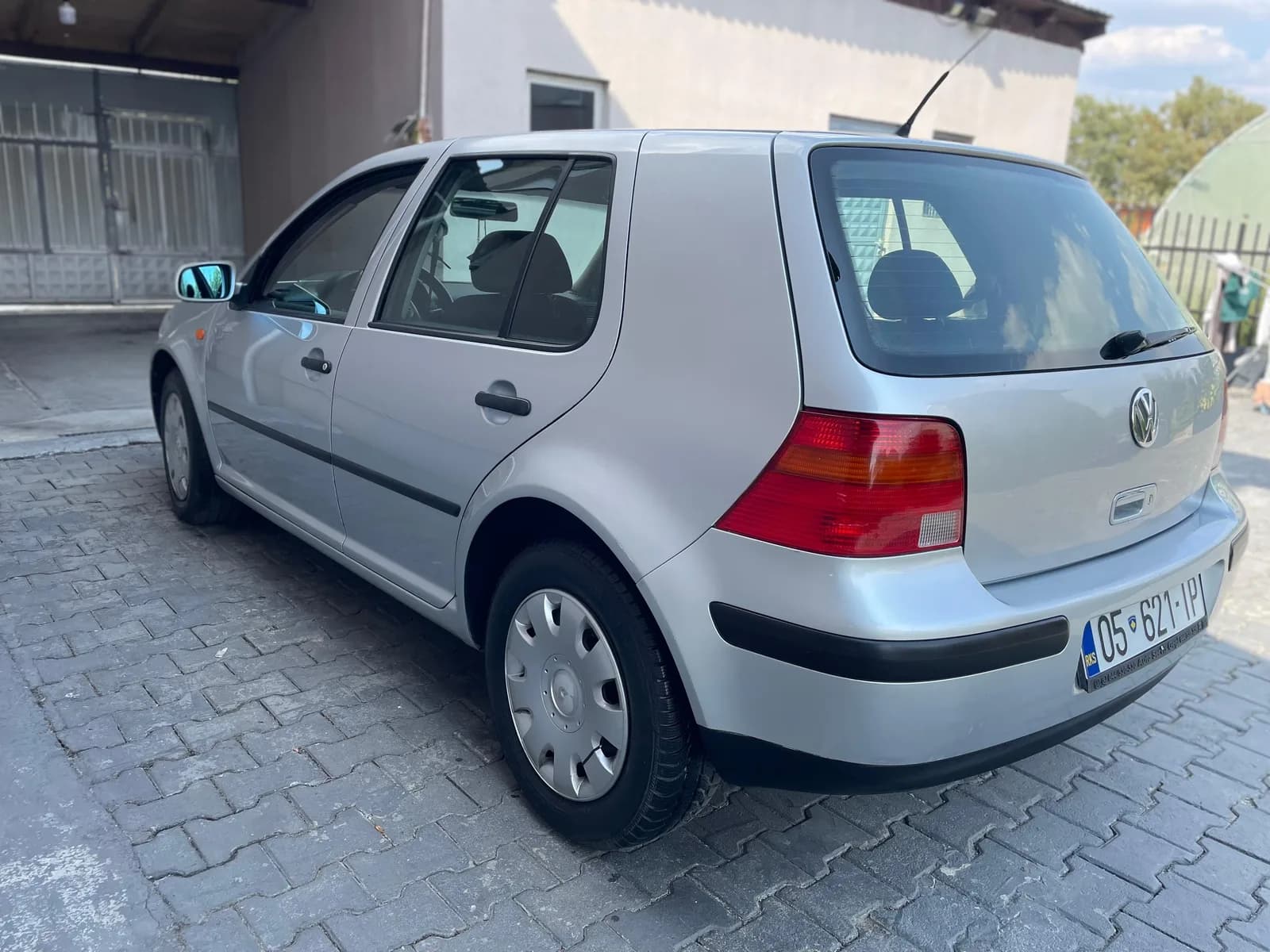 Golf 4 1.9 TDI, Naftë, Viti 2003 — foto 1 nga 5