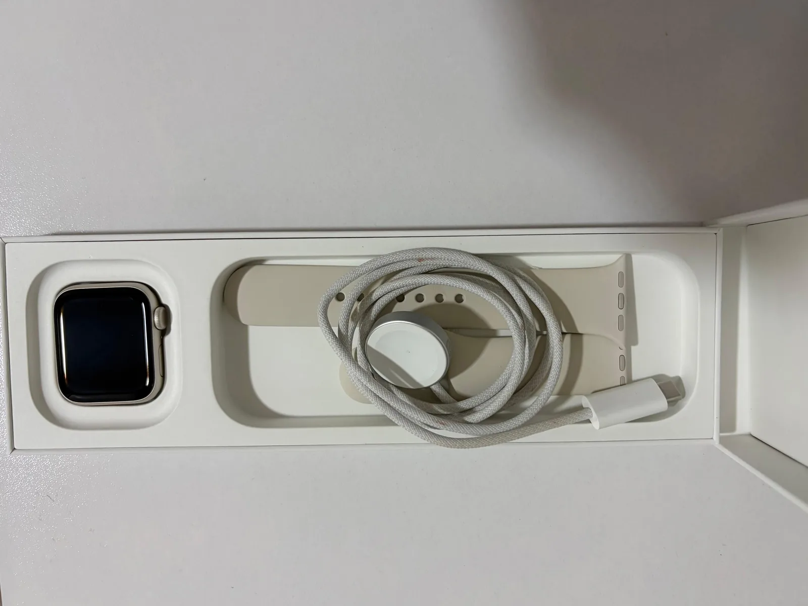 Apple Watch SE 3 2025 (GPS) — foto 1 nga 3