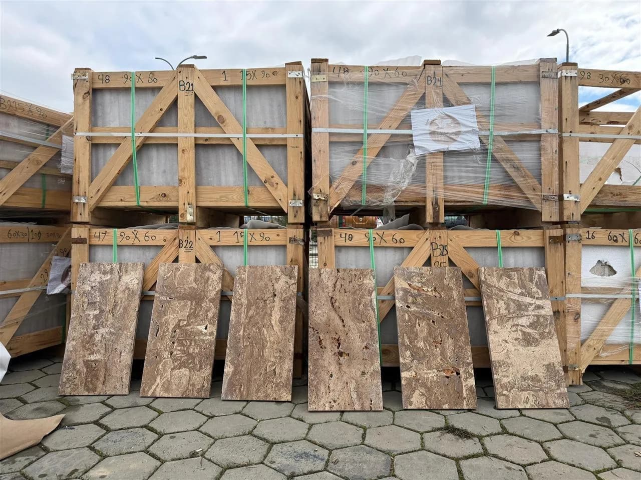 Travertinë guri natyral — foto 2 nga 9