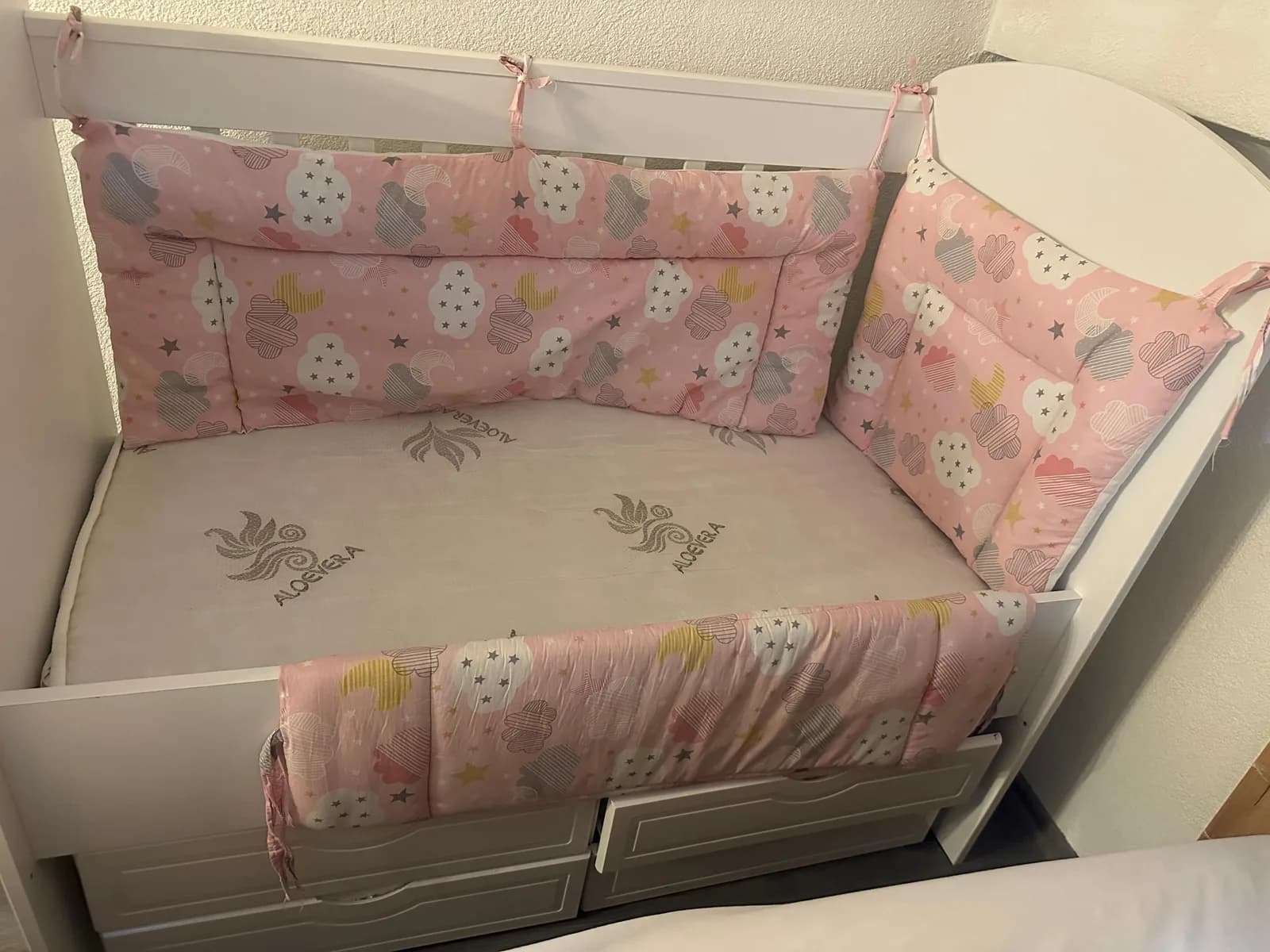 Krevat për bebe / fëmijë deri në moshën 4 vjeç — foto 1 nga 2