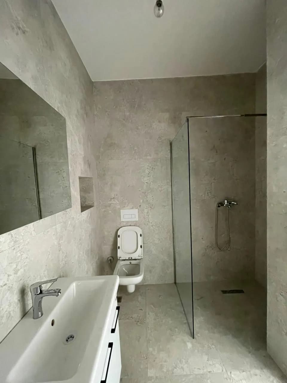 Shitet banesë 3+1 në Arbëri — foto 1 nga 9