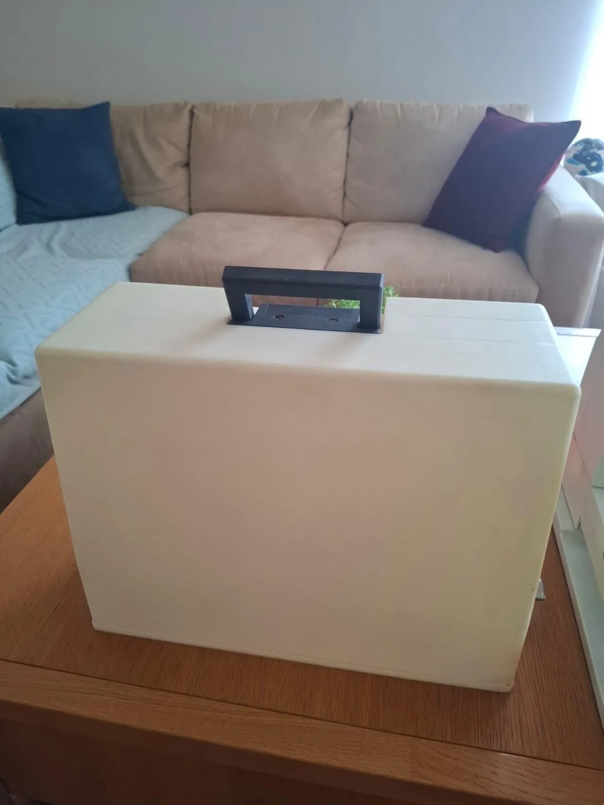 Shitet makinë për qepje Bagat — foto 1 nga 5