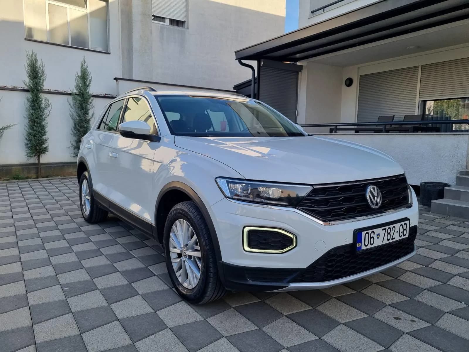 Volkswagen T-Roc Automatik 2020 — foto 2 nga 6