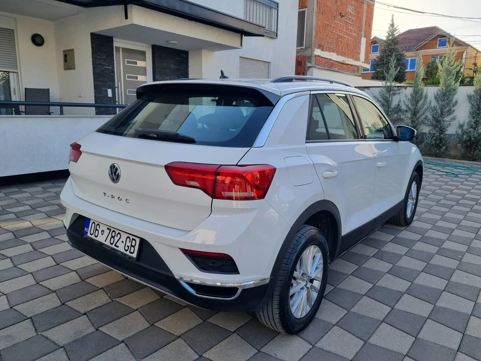 Volkswagen T-Roc Automatik 2020 — foto 1 nga 6