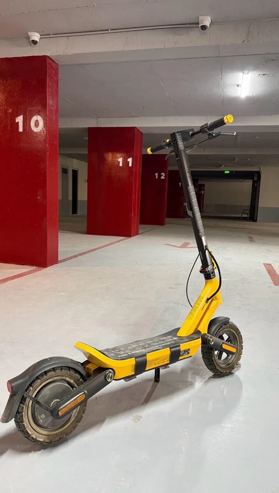 Trotinet elektrik Xiaomi Electric Scooter 6 Ultra me ABS, TCS, 75 km — foto 1 nga 7