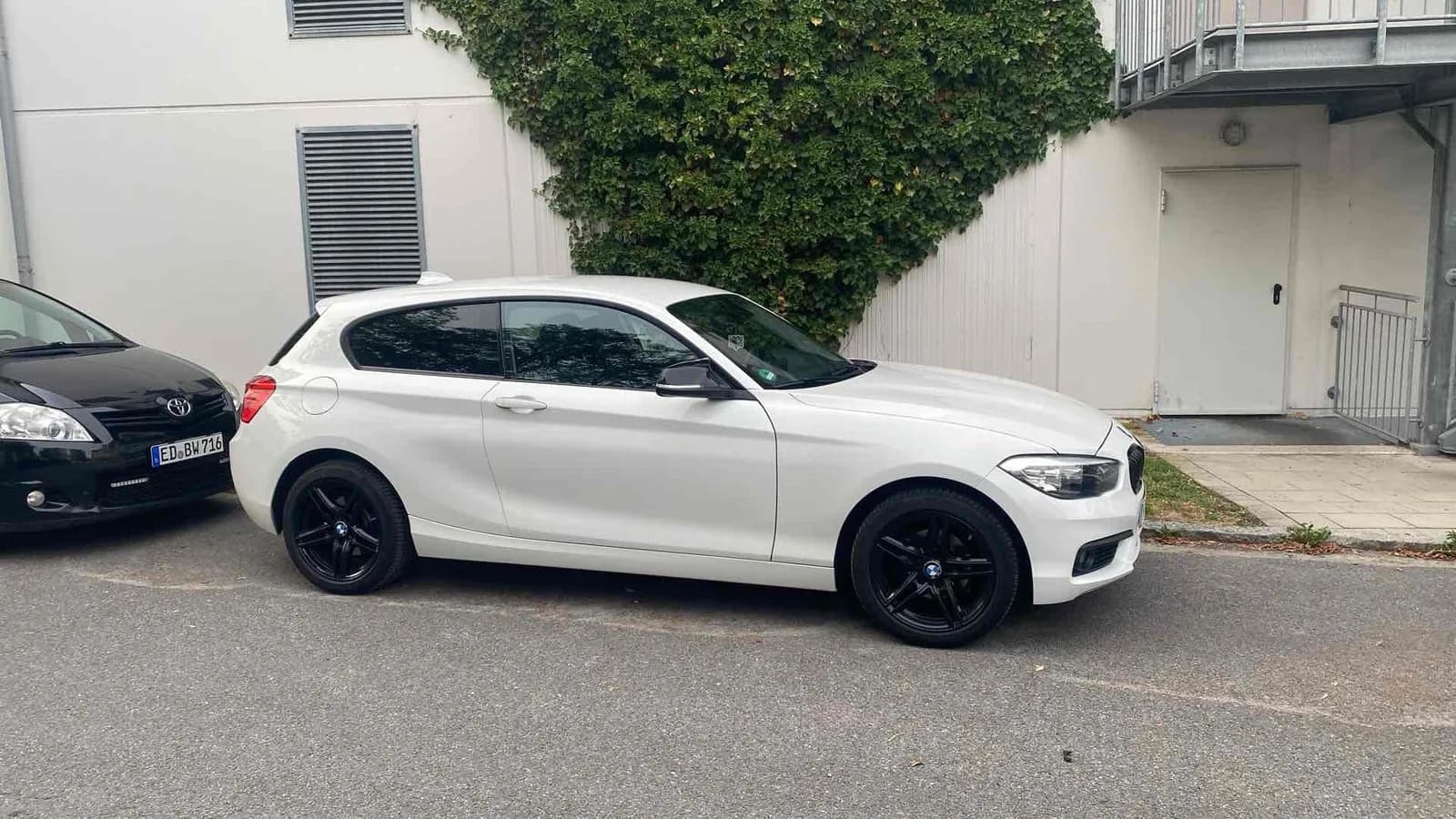 Shitet BMW 116i, Viti 2017 — foto 1 nga 6