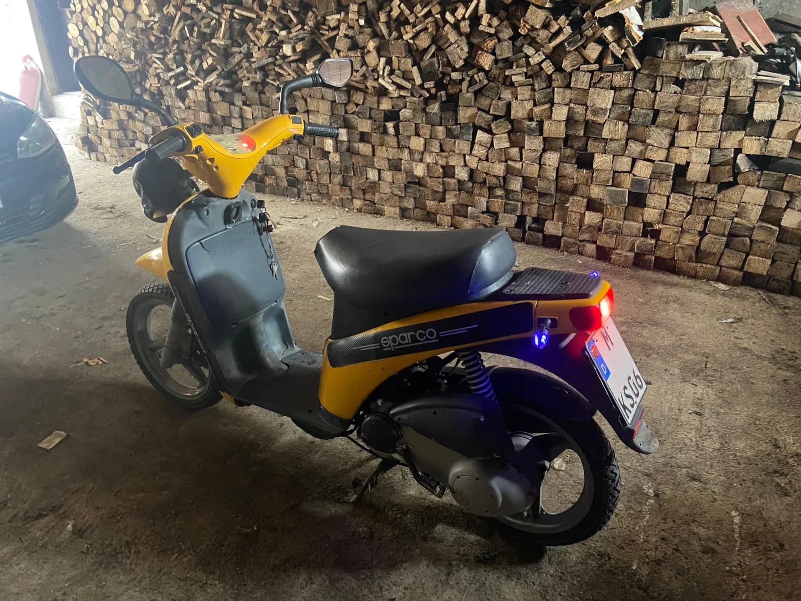 Piaggio Free Post skuter 49 kubik — foto 1 nga 7