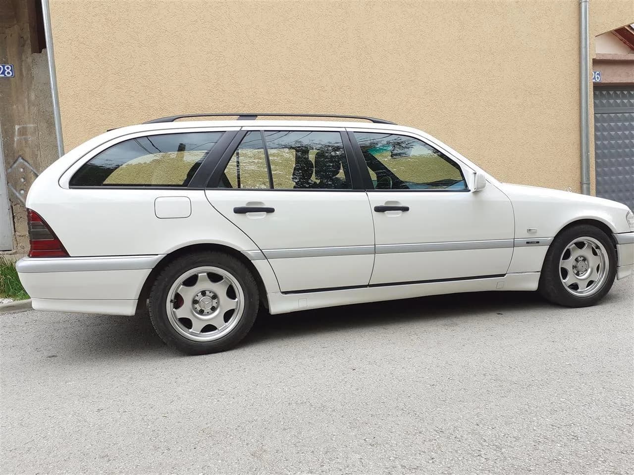 Mercedes C180, Benzinë 1.8 — foto 2 nga 12