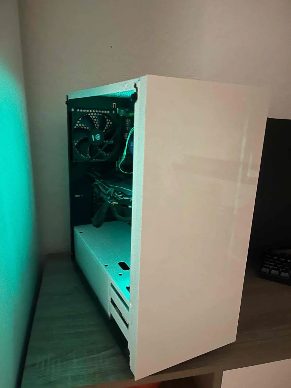 PC gaming RTX 2070 SUPER + Intel i7 Gen 9 | 16 GB RAM — foto 2 nga 3