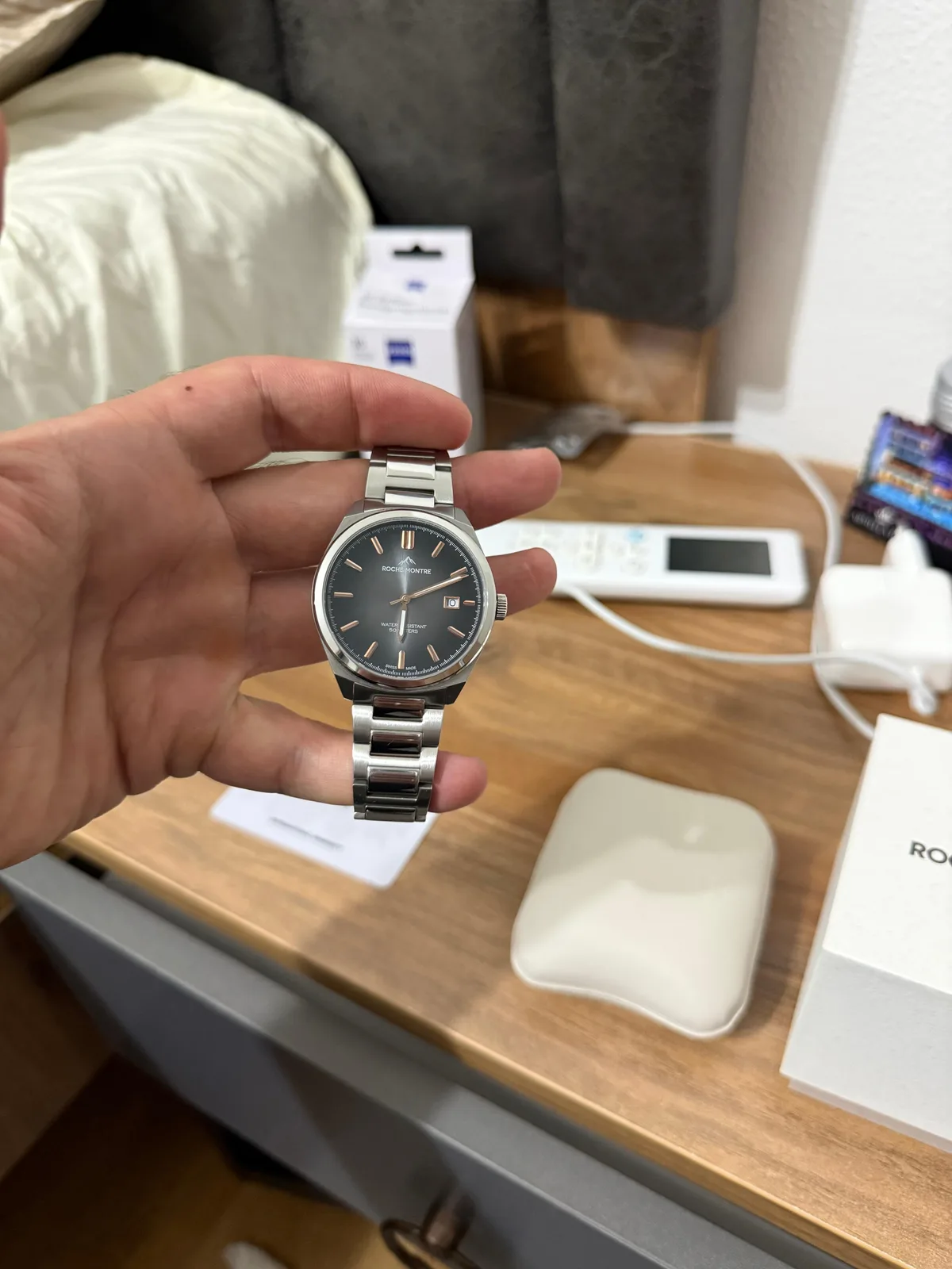 Orë me xham safiri dhe garancion 5 vjet - made in Swiss — foto 1 nga 5