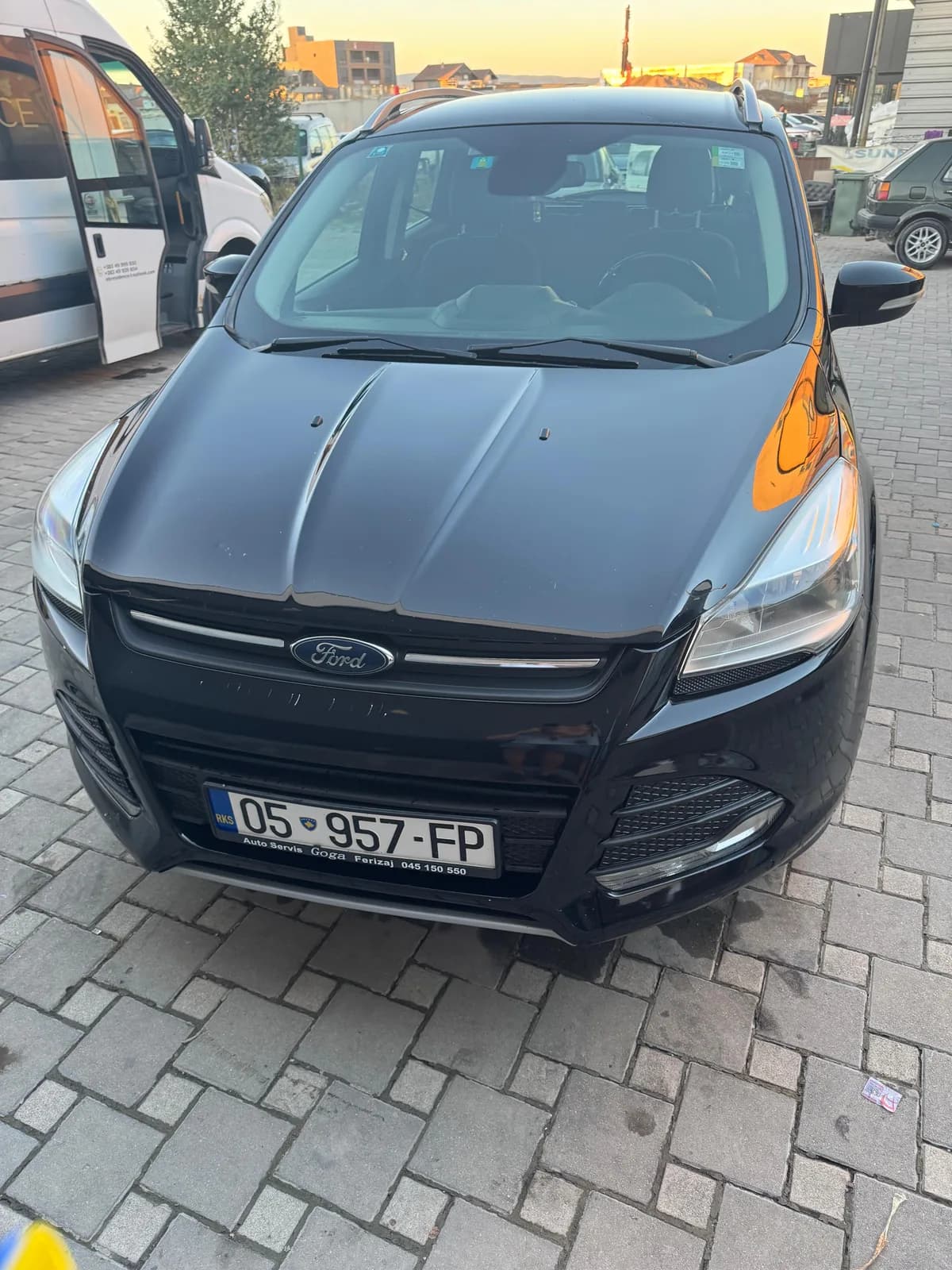 Ford Kuga 2.0, Viti 2016 — foto 1 nga 4