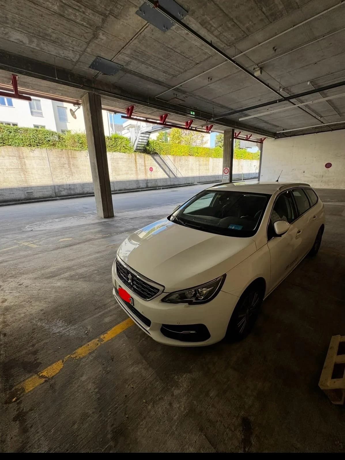 Peugeot 308 1,5 HDI, Viti 2019 — foto 2 nga 8