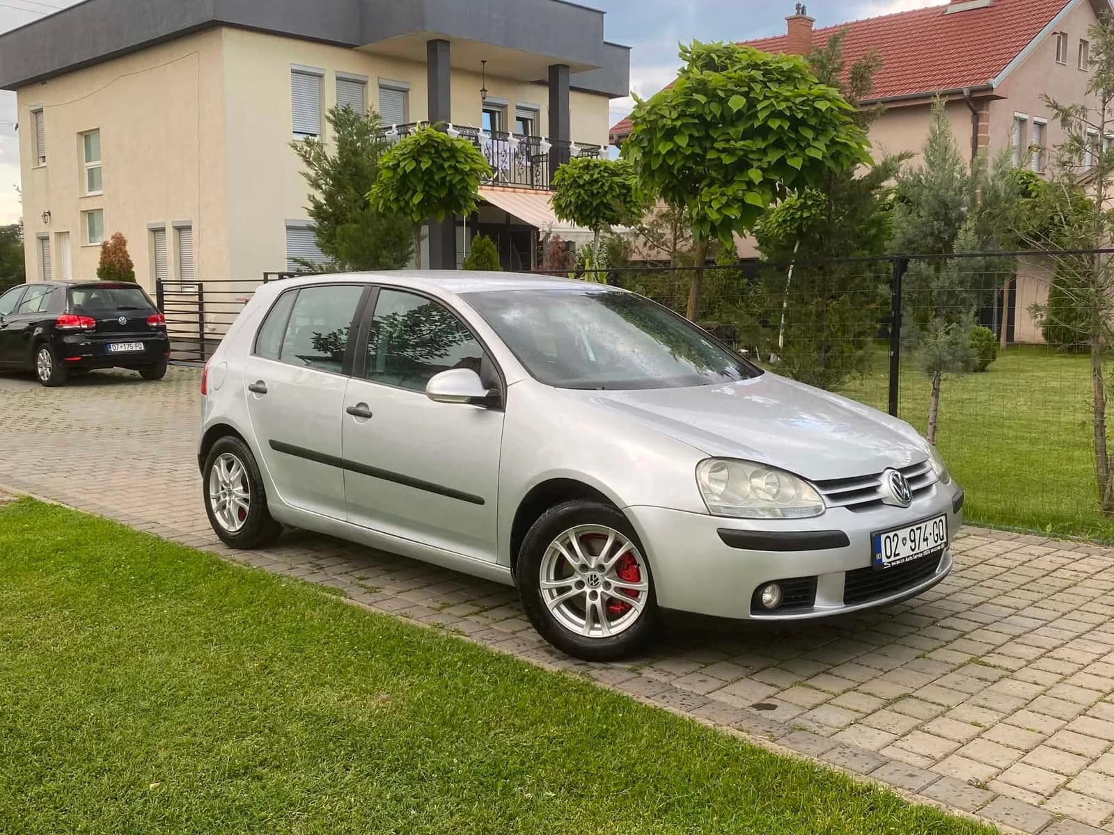 Golf 5 1.9 TDI, Viti 2004 — foto 1 nga 8