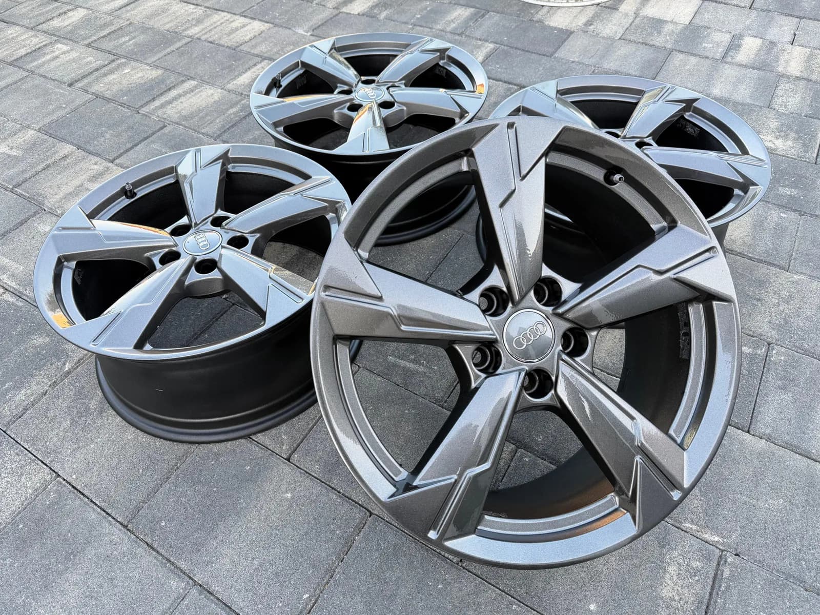 Felne 18 Audi Matrix origjinale — foto 1 nga 3