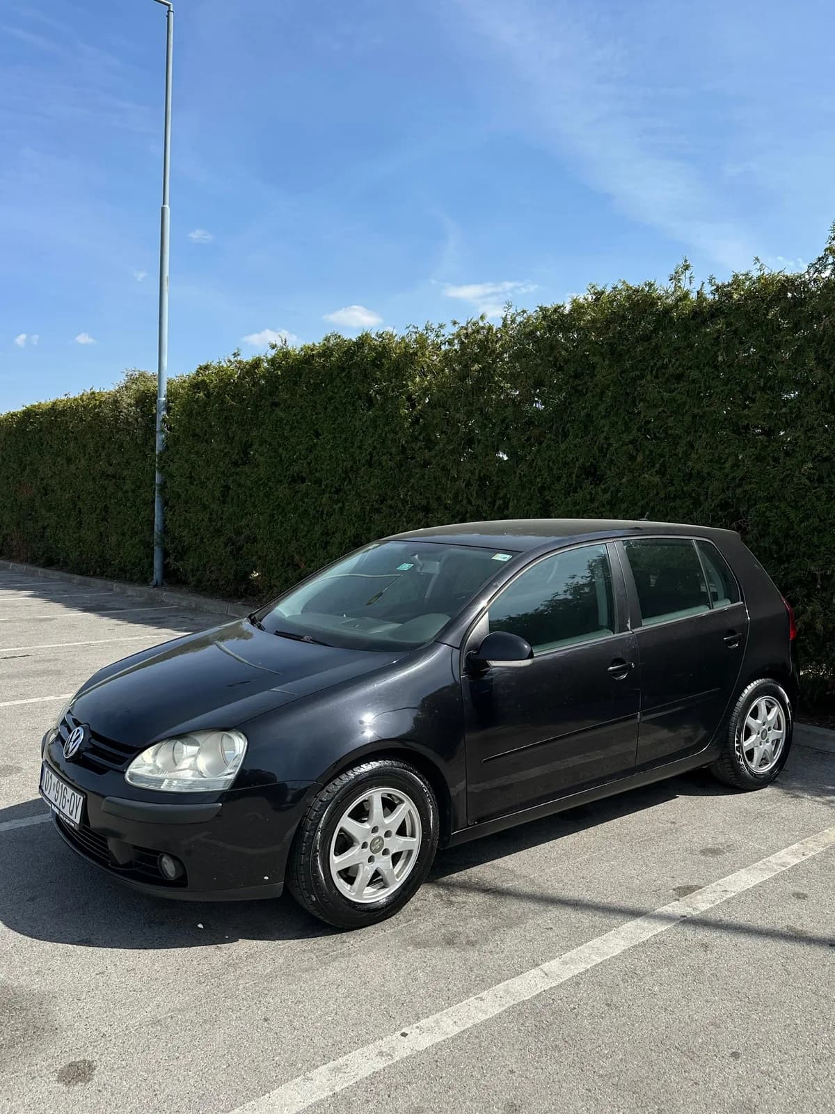 VW Golf 5 1.6, Benzinë, 6 shpejtësi — foto 2 nga 8