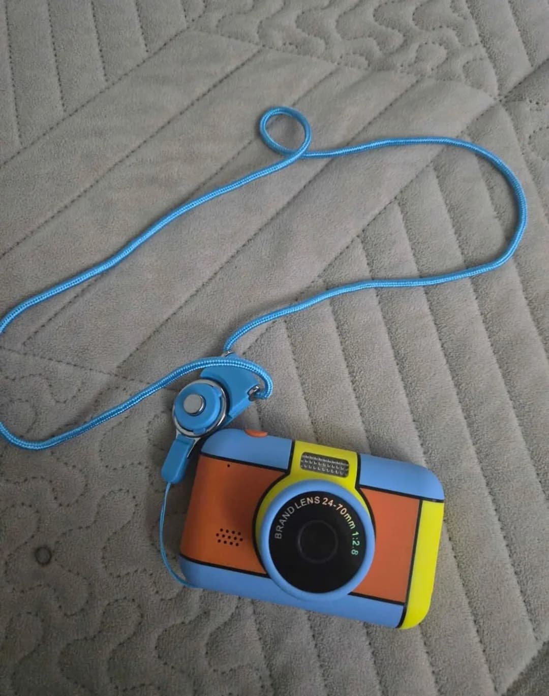 Aparat digjital LCD — foto 2 nga 3