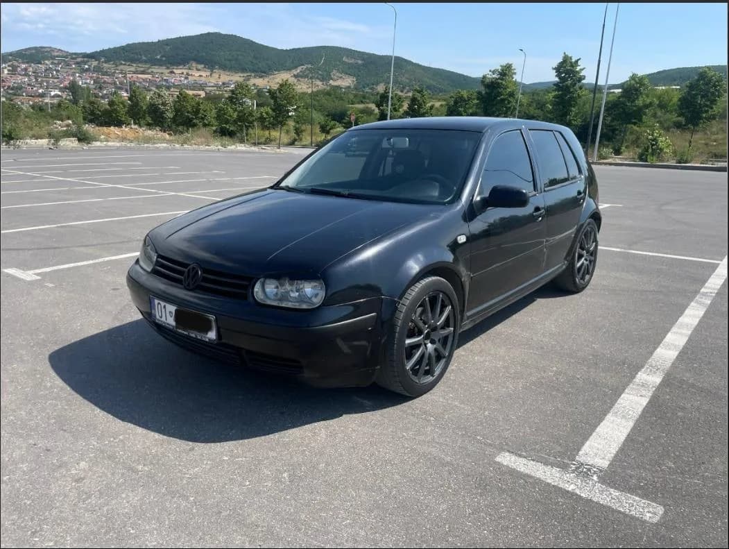 VW Golf 4 1.9 TDI, 96 kW, 6+R, Viti 2003 — foto 1 nga 9