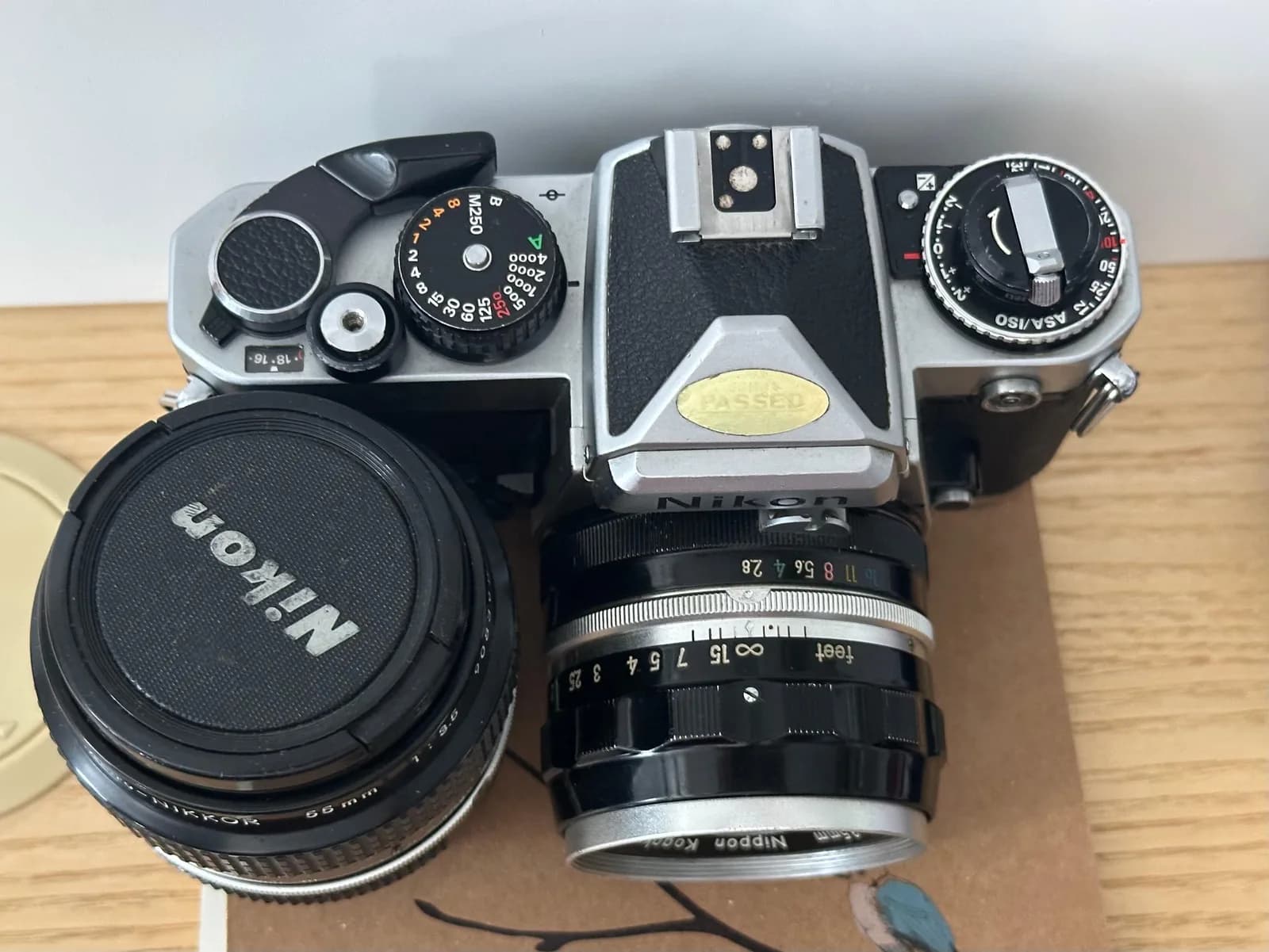 Nikon FE2 - aparat fotografik me film — foto 2 nga 2