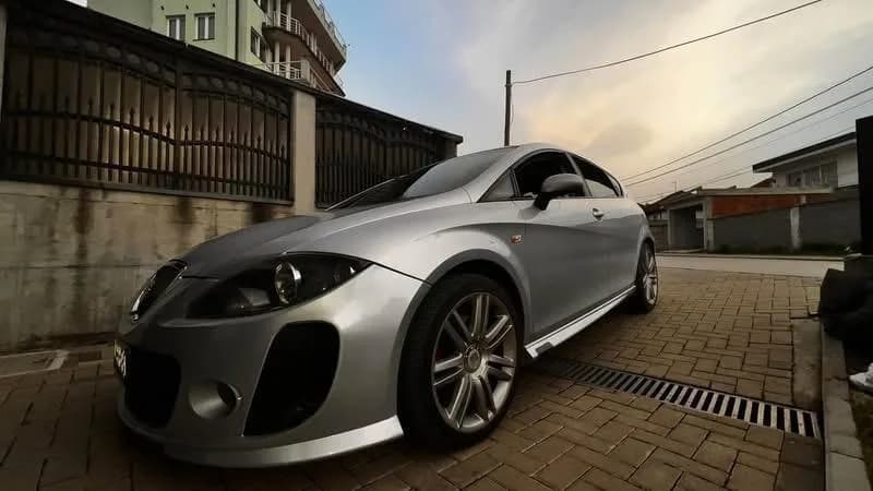 Shitet vetura Seat Leon FR 2.0 TDI 170 PS — foto 1 nga 7