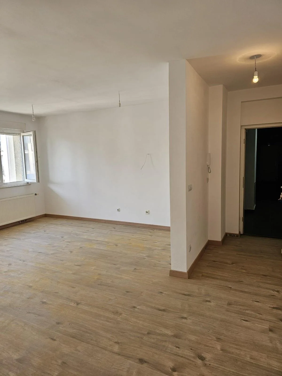 Banesë 84 m2 në shitje – Rruga C, Kompleksi Luledjelli 2 — foto 1 nga 9