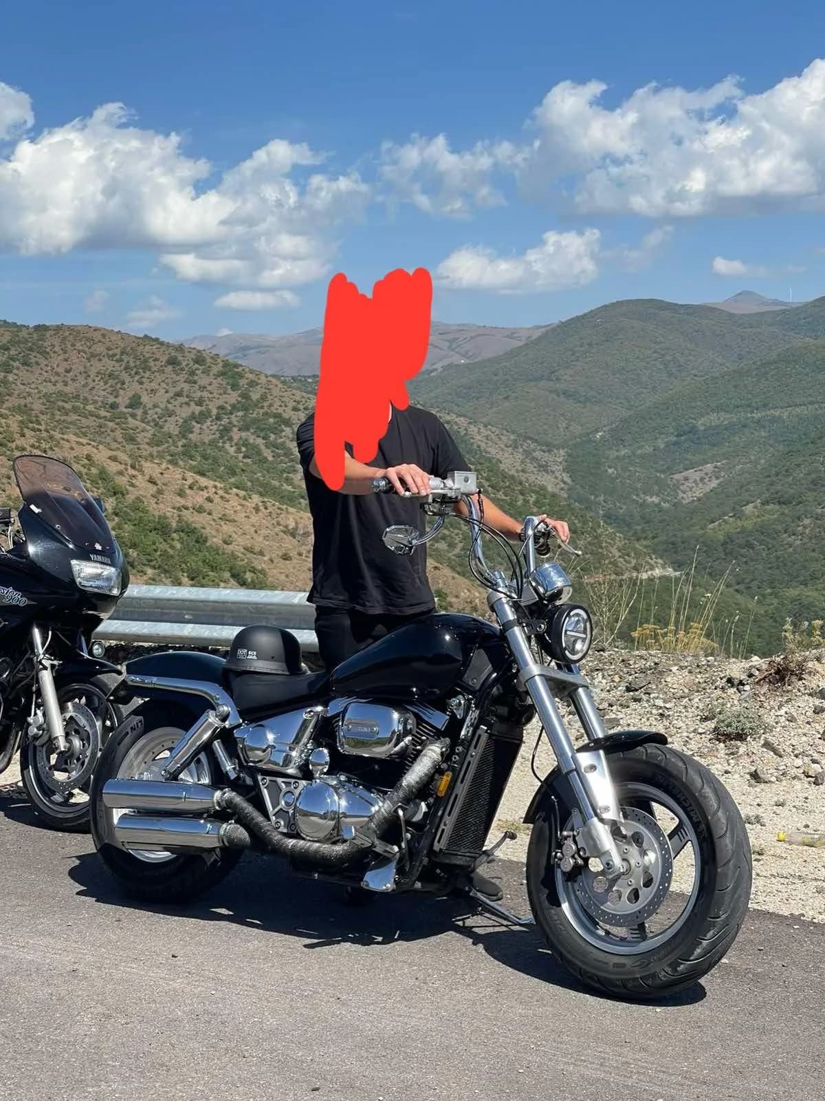 Suzuki VZ 800 motor për merakli — foto 2 nga 5