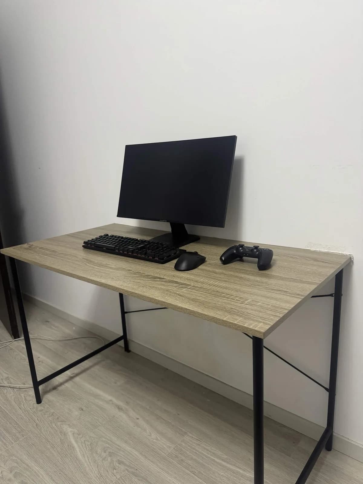 Tavolinë shkrimi VANDBORG, 60x120 cm, lis/zezë — foto 2 nga 2