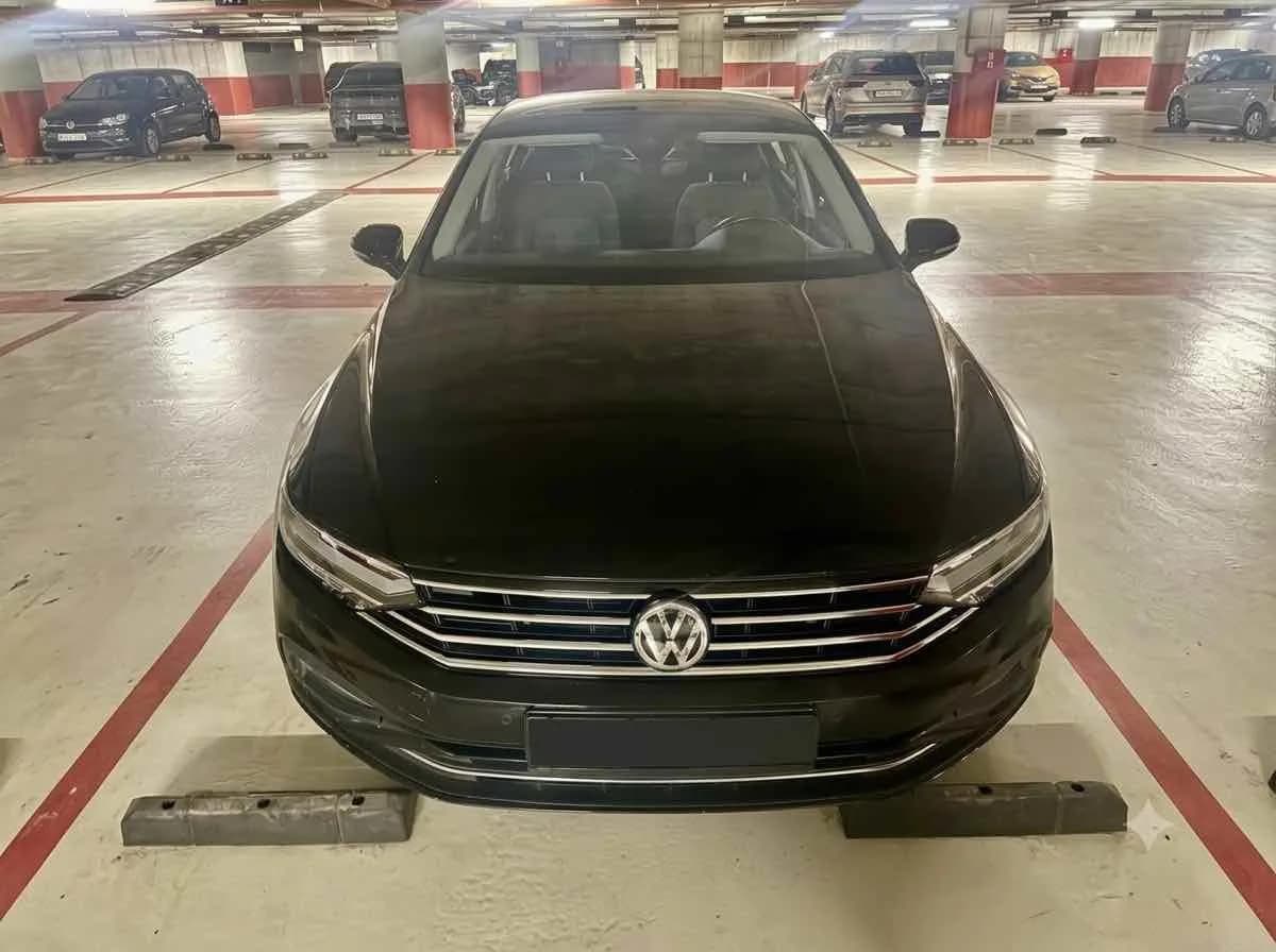 Volkswagen Passat — foto 1 nga 4