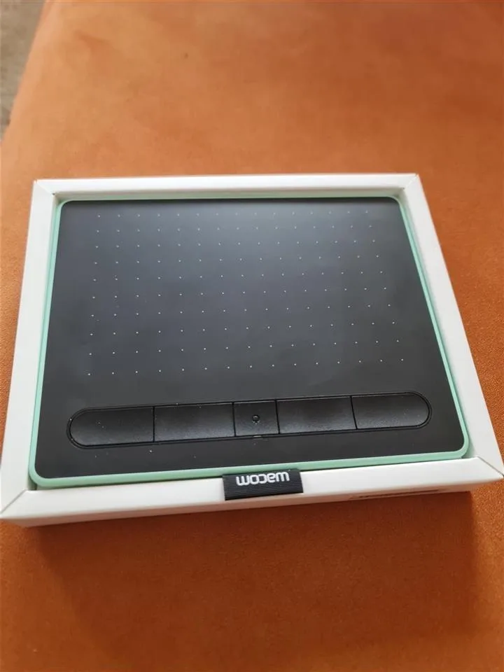 Wacom Tablet — foto 1 nga 4