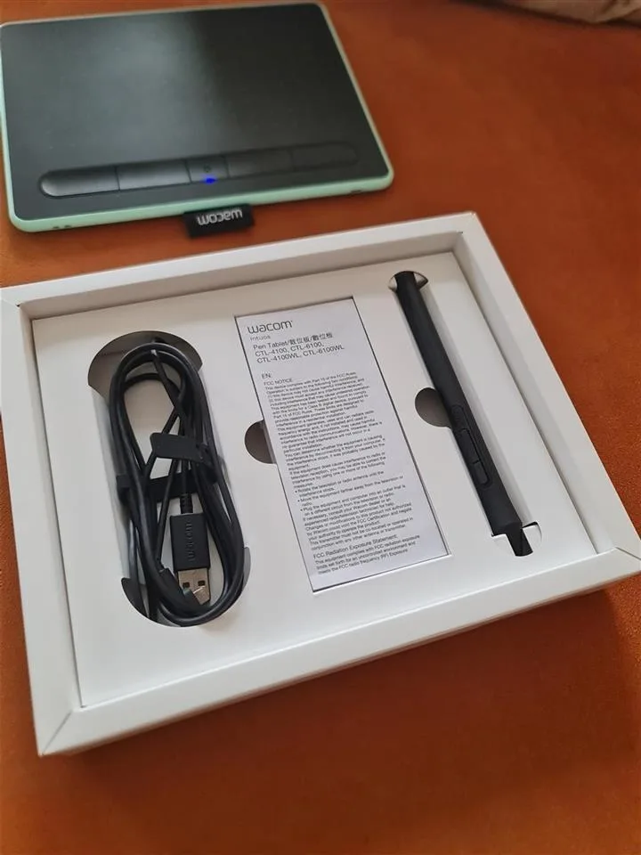 Wacom Tablet — foto 2 nga 4