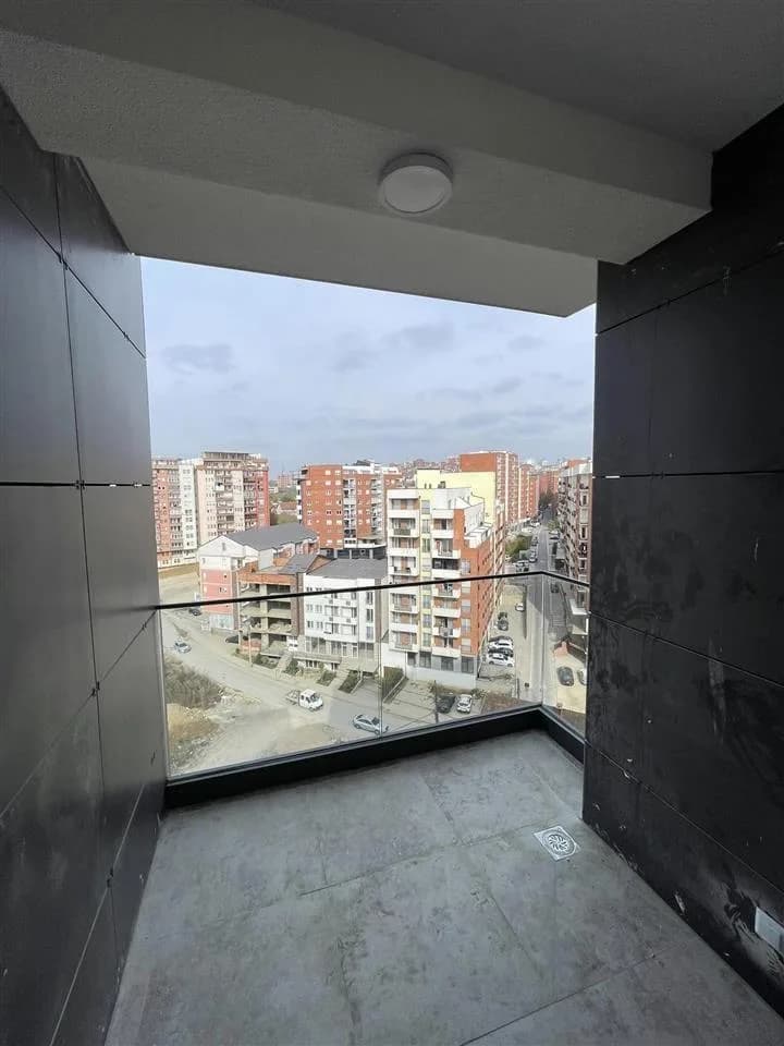 Banesë për shitje, 92 m², kati 9, jo i fundit — foto 1 nga 11