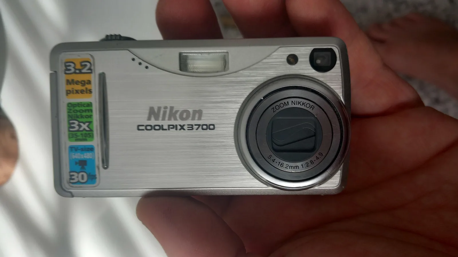 Nikon Coolpix 3700 — foto 1 nga 9