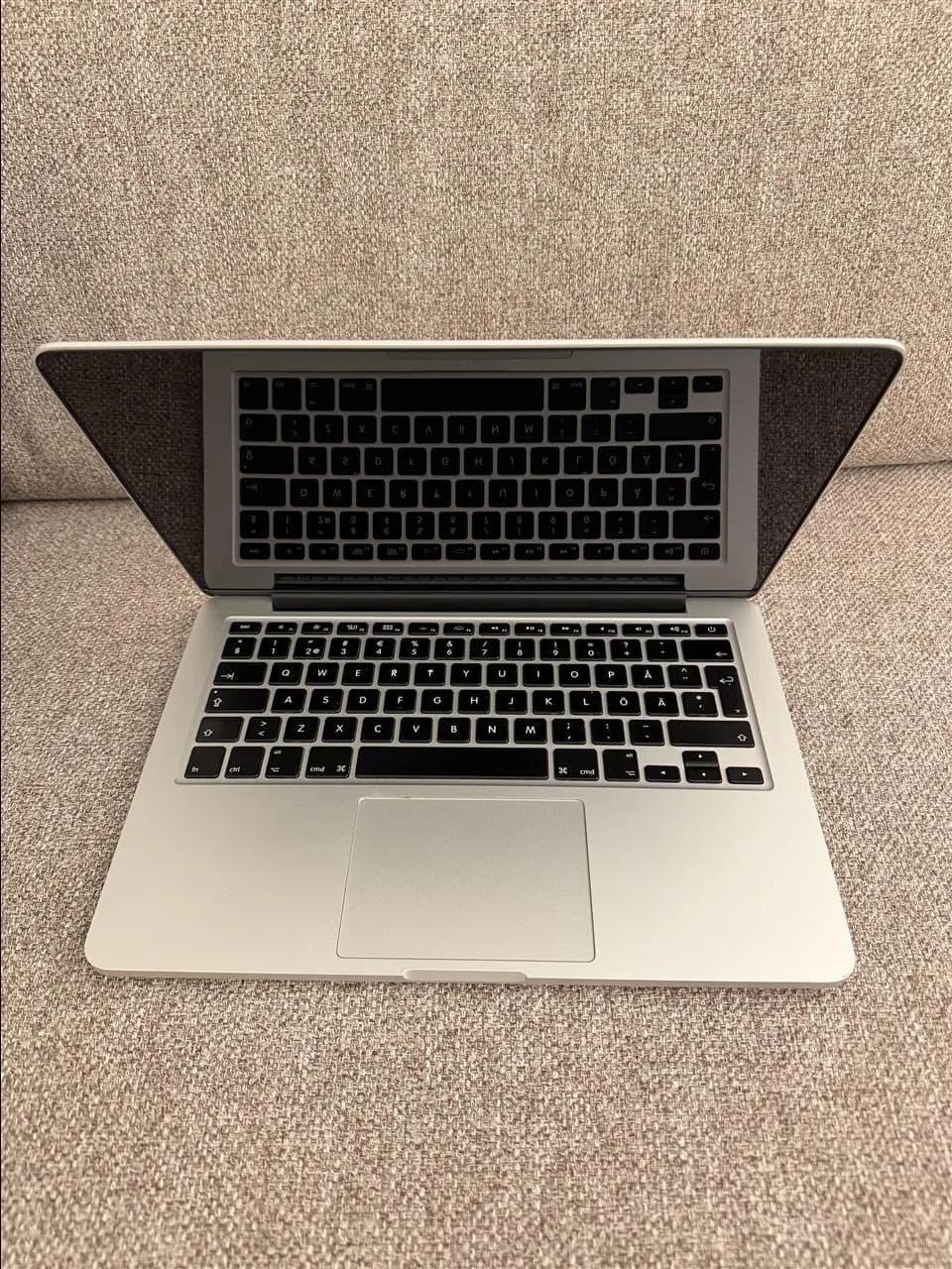 MacBook Pro 13", i5, 2015 — foto 1 nga 7