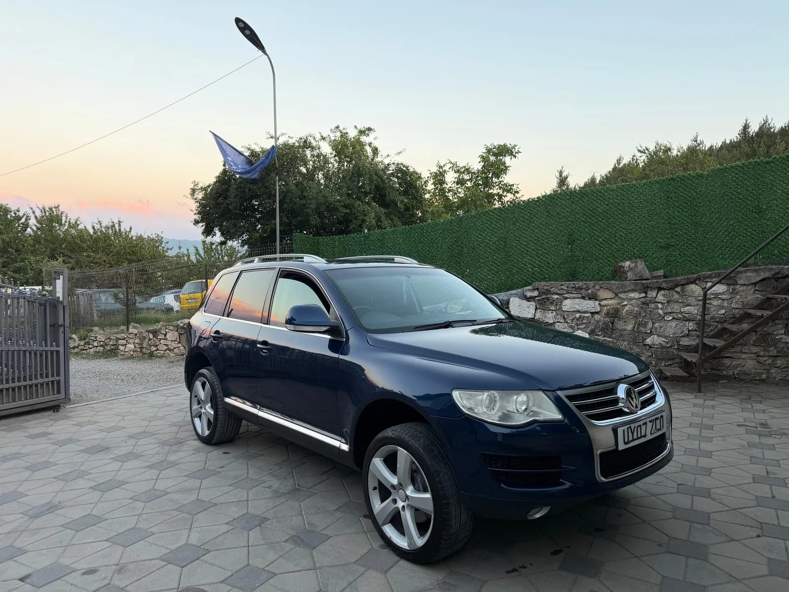Volkswagen Touareg 3.0 TDI, viti 2007, pa doganë — foto 1 nga 10
