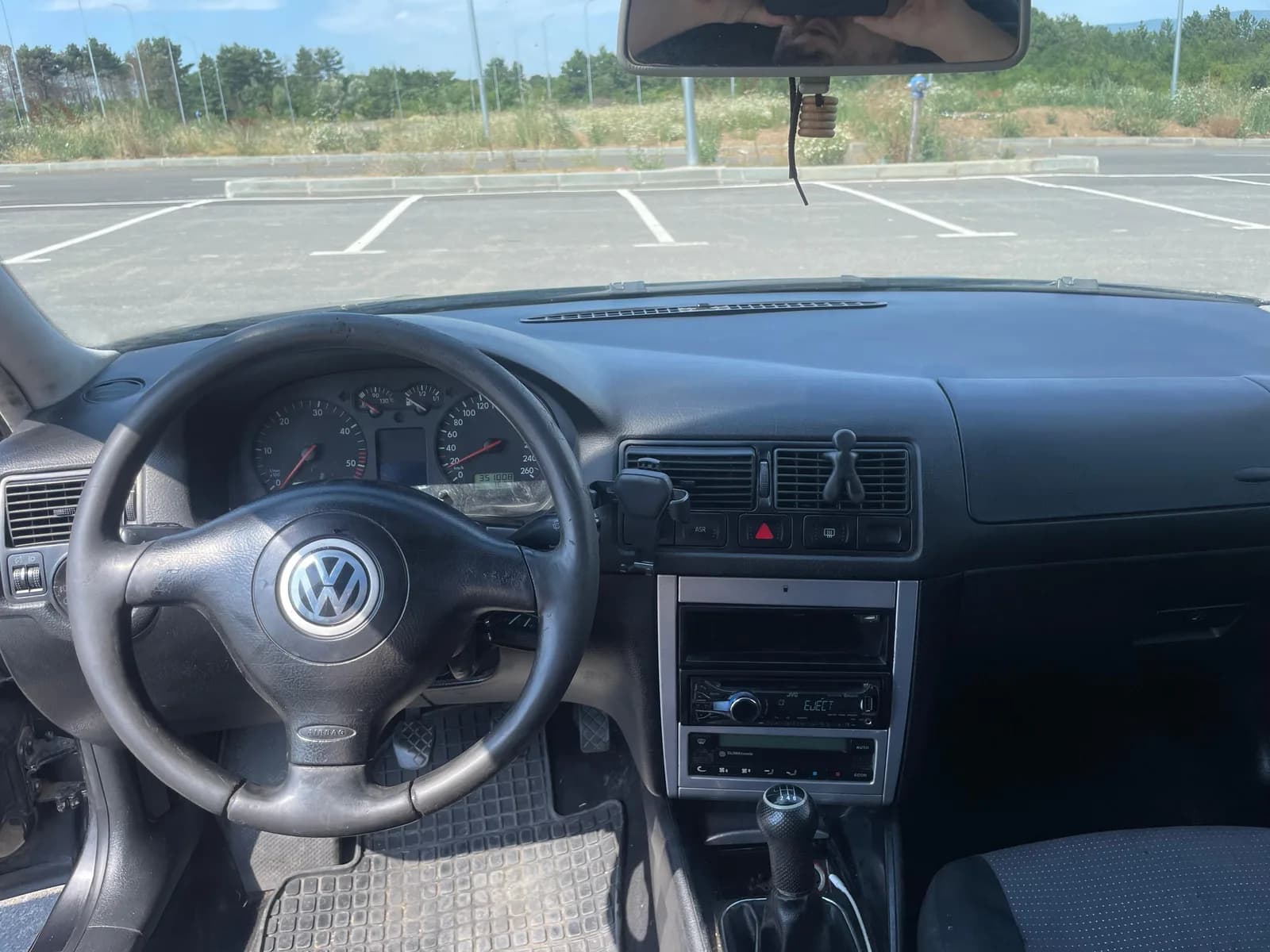 Volkswagen Golf 4 1.9 TDI ASZ, viti 2003, 6 shpejtësi — foto 2 nga 9