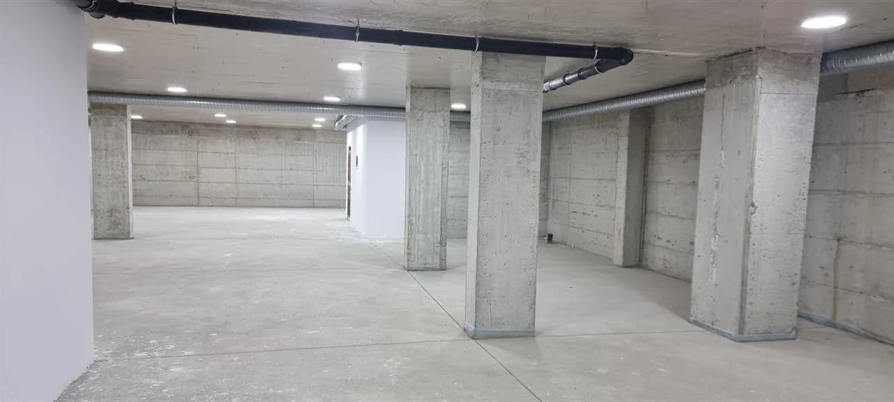 Lëshohet me qira lokal 185 m2 + depo 200 m2 — foto 2 nga 5