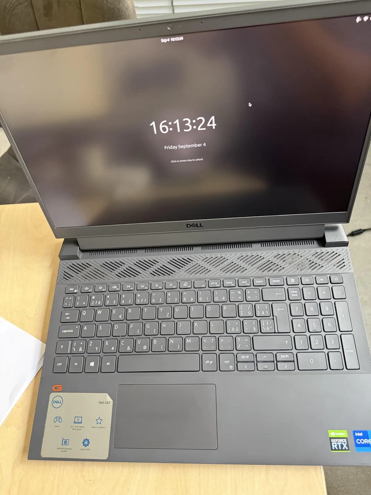 Dell G15 5511 — laptop gaming, i7 i gjeneratës së 11-të, RTX 3060, 32 GB RAM — foto 2 nga 5