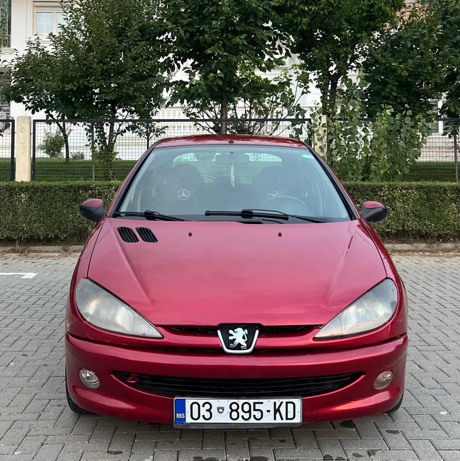 Peugeot 206 1.4, Benzinë - Viti 2001 — foto 2 nga 12