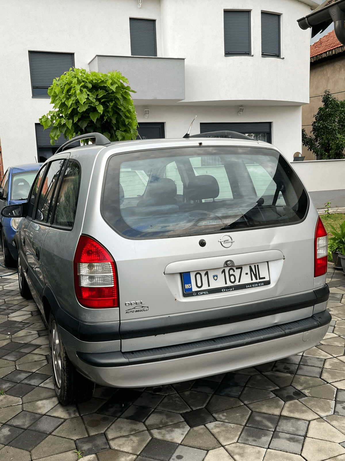 Shitet Opel Zafira 2.0, Naftë, Viti 2001 — foto 1 nga 6