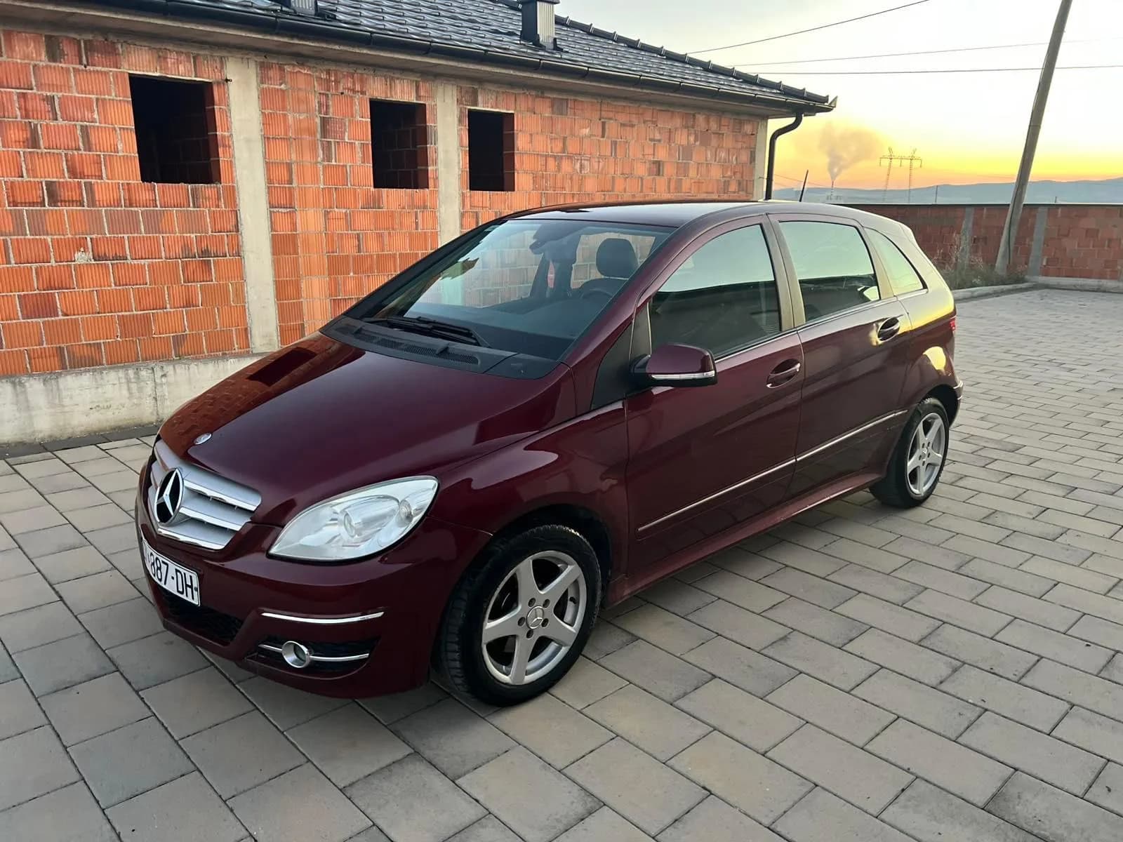 Mercedes B-Class Automatik 2011 Avantgarde — foto 1 nga 8